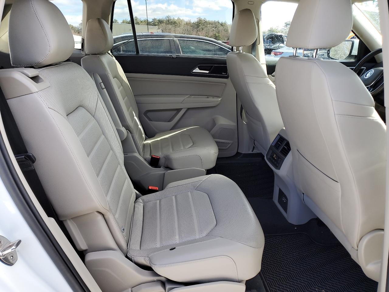 2019 Volkswagen Atlas VIN 1V2NR2CA9KC605629 Copart auction photo, rear end / minor dent/scratches damage thumbnail 11