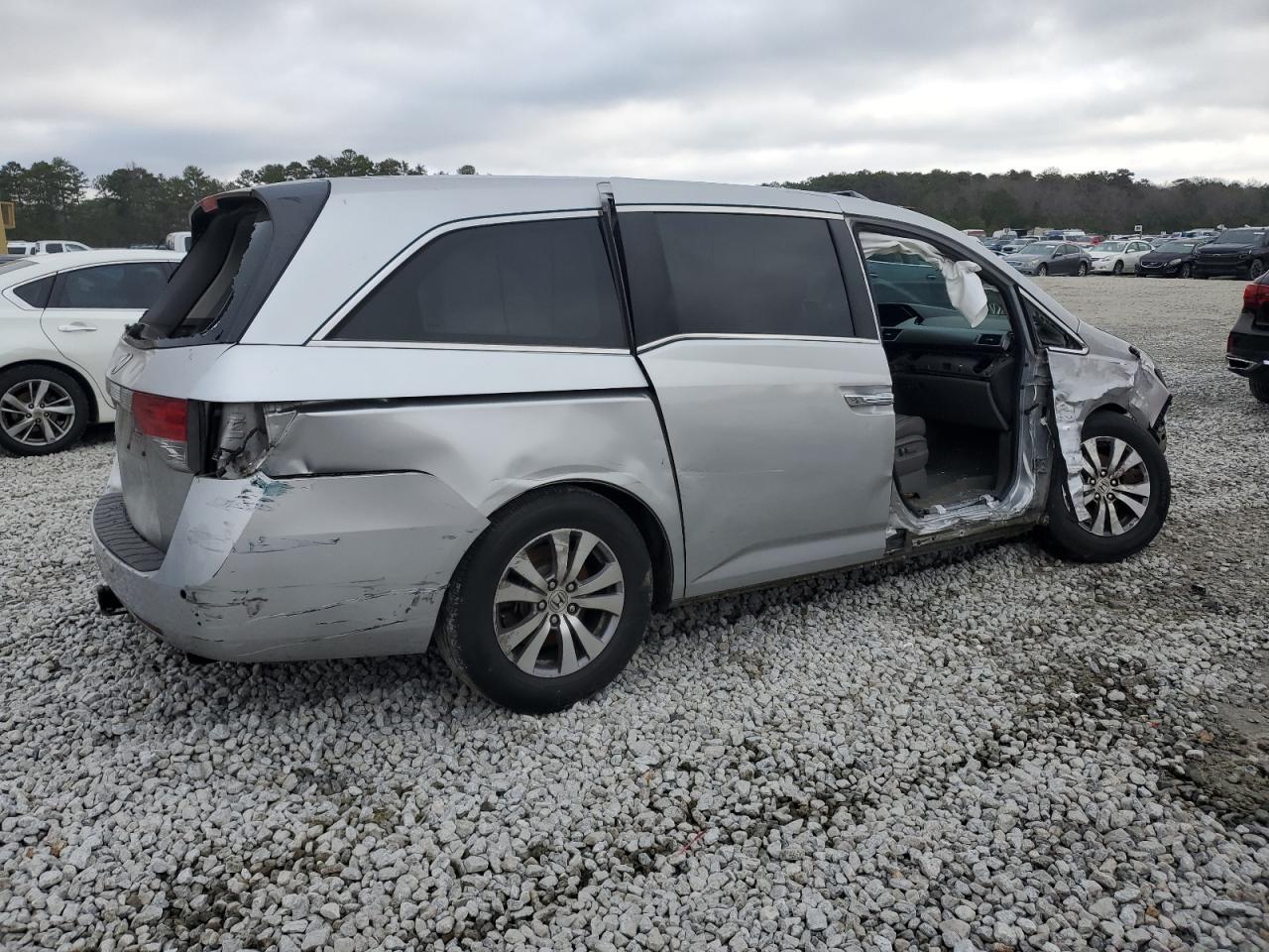 2015 Honda Odyssey VIN 5FNRL5H66FB079298 Copart auction photo, all over damage thumbnail 3