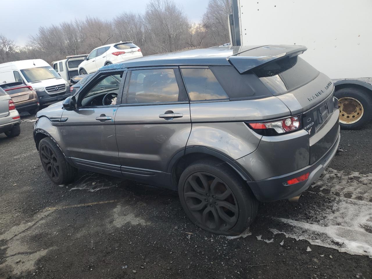 2015 Land Rover Range Rover VIN SALVP2BG6FH047852 Copart auction photo, front end / undercarriage damage thumbnail 2