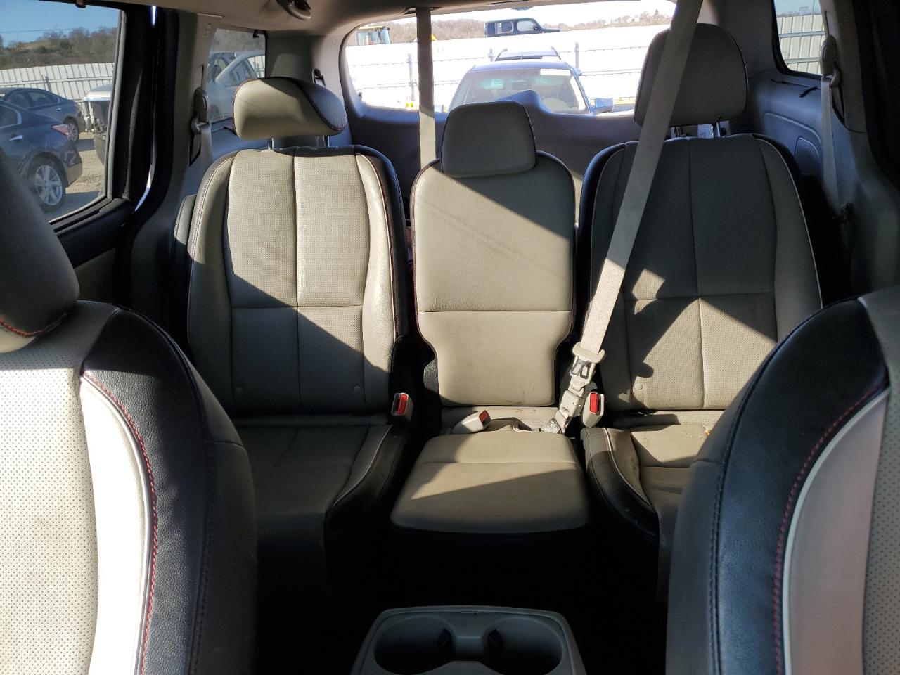 2020 KIA Sedona VIN KNDMB5C13L6575384 Copart auction photo, rear end damage thumbnail 10