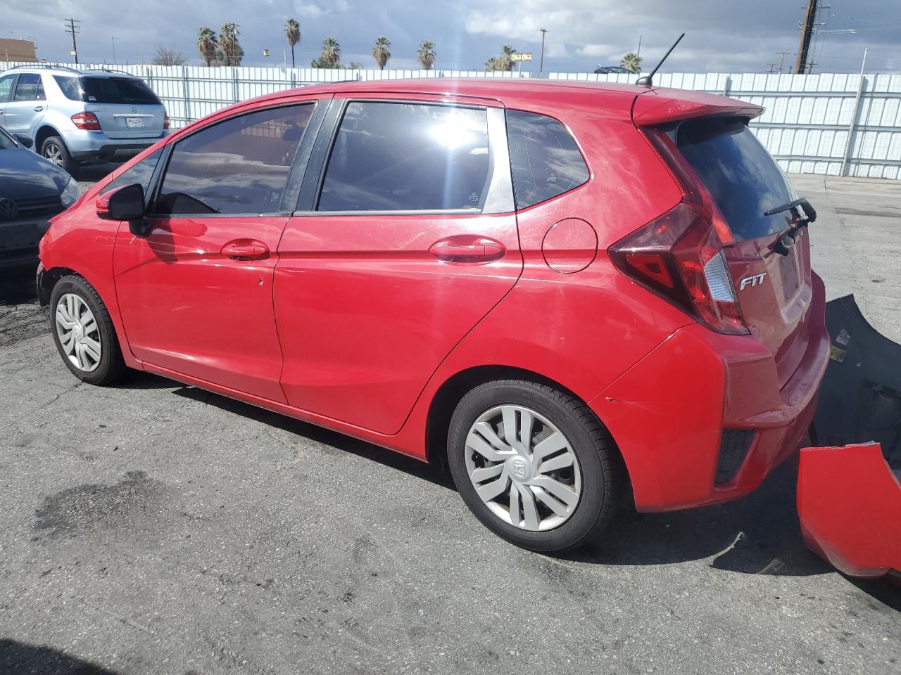 2015 Honda Fit VIN 3HGGK5G52FM727171 Copart auction photo, front end damage thumbnail 2
