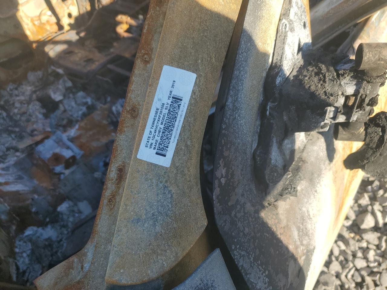 2019 Chevrolet Silverado VIN 1GC4KVCYXKF201558 Copart auction photo, burn / replaced vin damage thumbnail 9