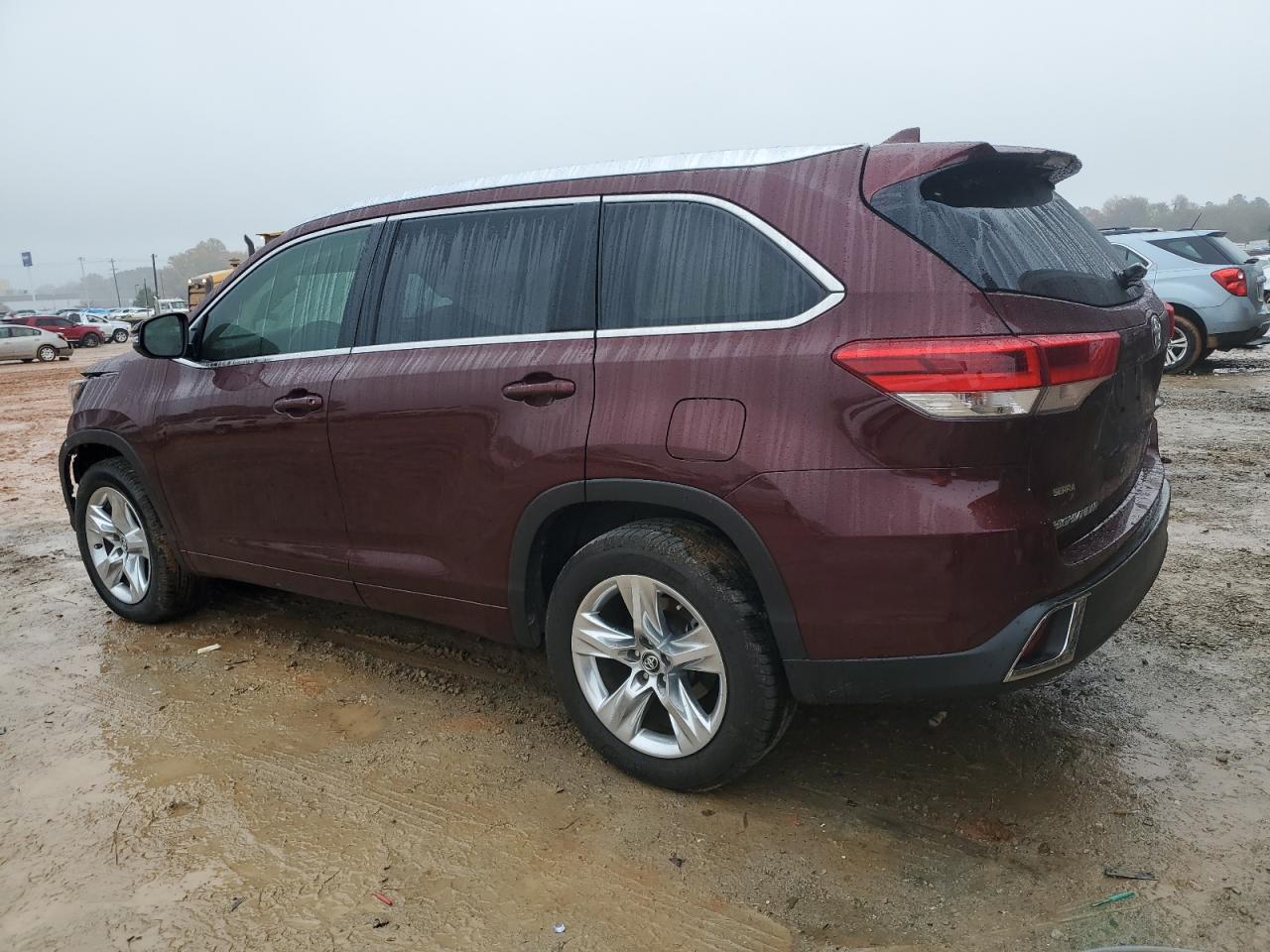2017 Toyota Highlander VIN 5TDYZRFH4HS232569 Copart auction photo, front end damage thumbnail 2