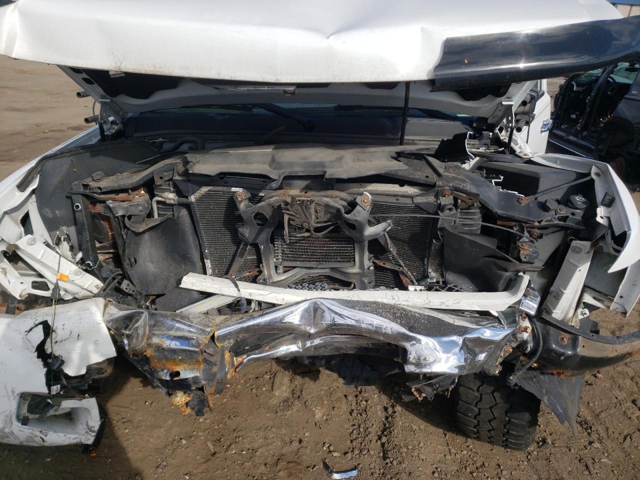 2011 Chevrolet Silverado VIN 1GCRKSE32BZ215037 Copart auction photo, front end / side damage thumbnail 11