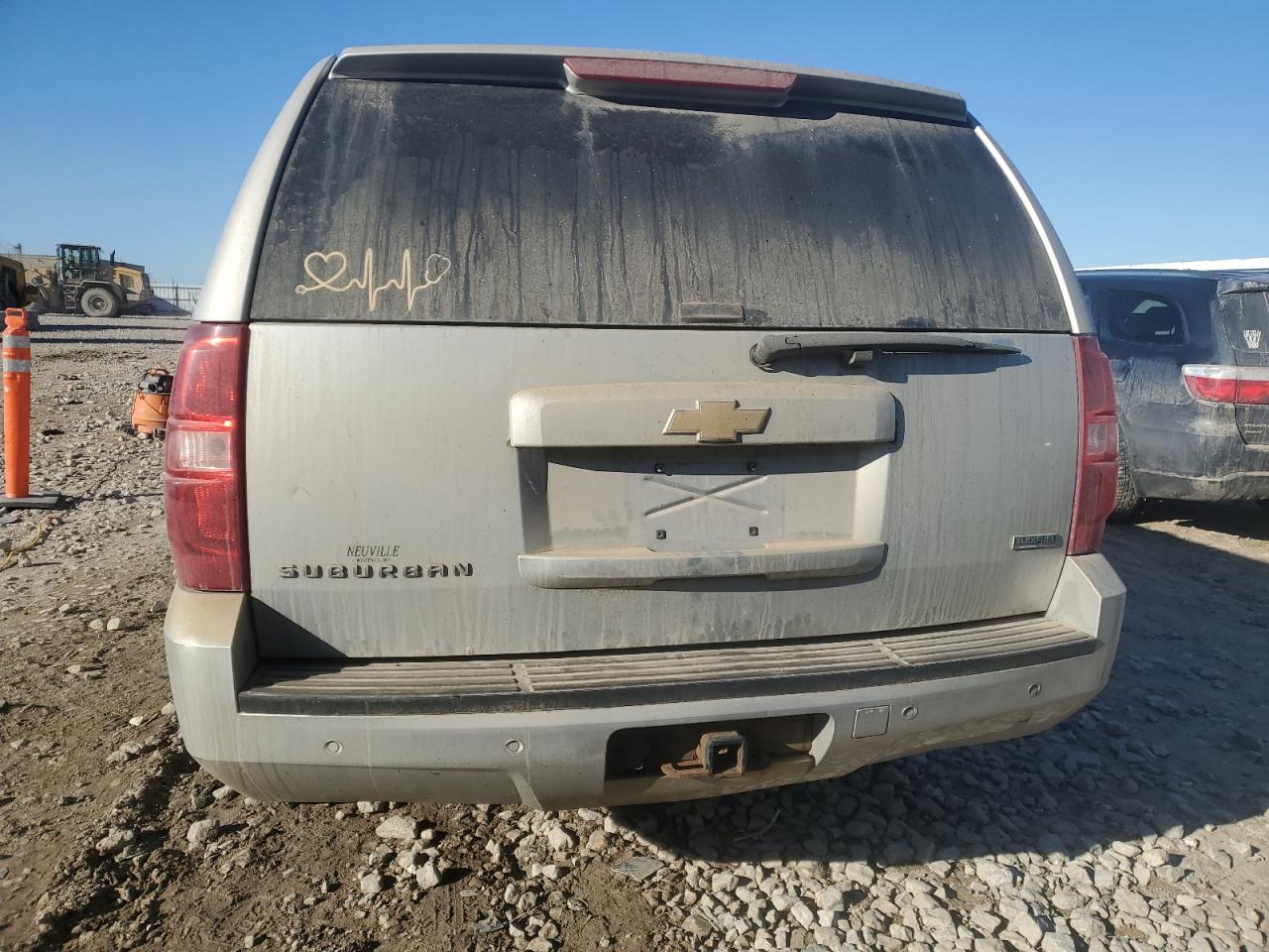 2011 Chevrolet Suburban VIN 1GNSKJE33BR361644 Copart auction photo, front end damage thumbnail 6
