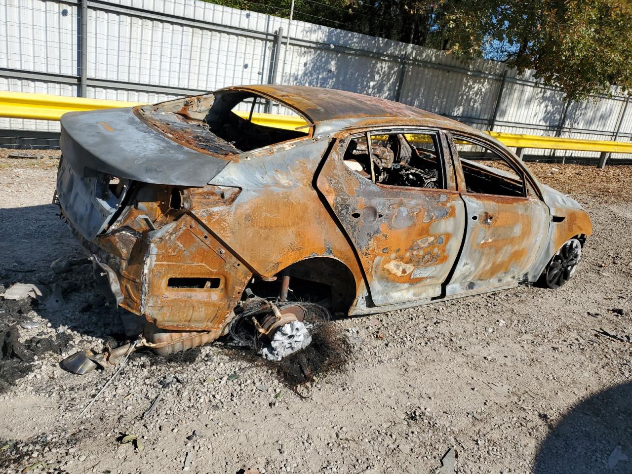 2015 KIA Optima VIN 5XXGN4A76FG504840 Copart auction photo, burn damage thumbnail 3