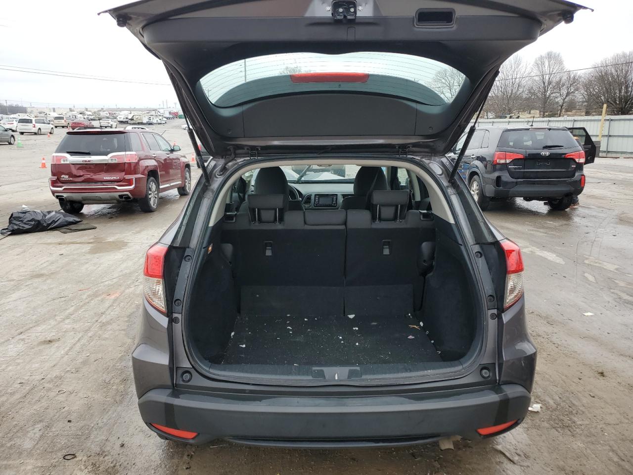 2022 Honda HR-V VIN 3CZRU5H37NM735175 Copart auction photo, front end / side damage thumbnail 6