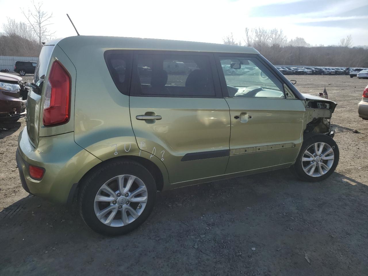 2013 KIA Soul VIN KNDJT2A60D7574041 Copart auction photo, front end / side damage thumbnail 3