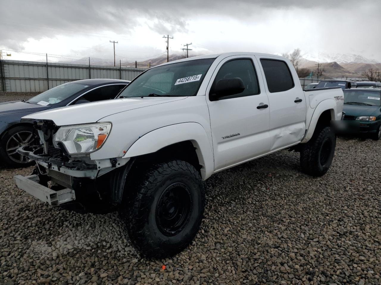 2015 Toyota Tacoma VIN 3TMLU4ENXFM184060
