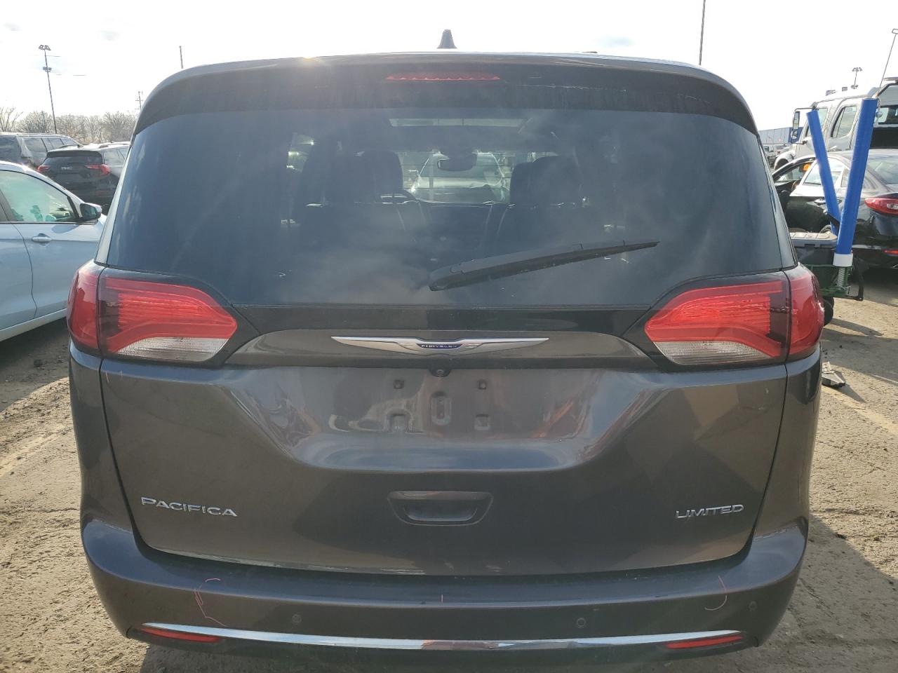 2020 Chrysler Pacifica VIN 2C4RC1GG8LR281191 Copart auction photo, undercarriage / front end damage thumbnail 6