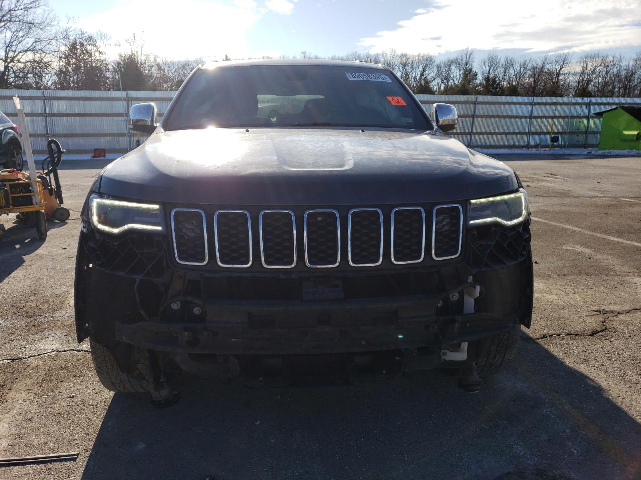 2017 Jeep Grand Cherokee VIN 1C4RJFBG7HC710590 Copart auction photo, front end damage thumbnail 5