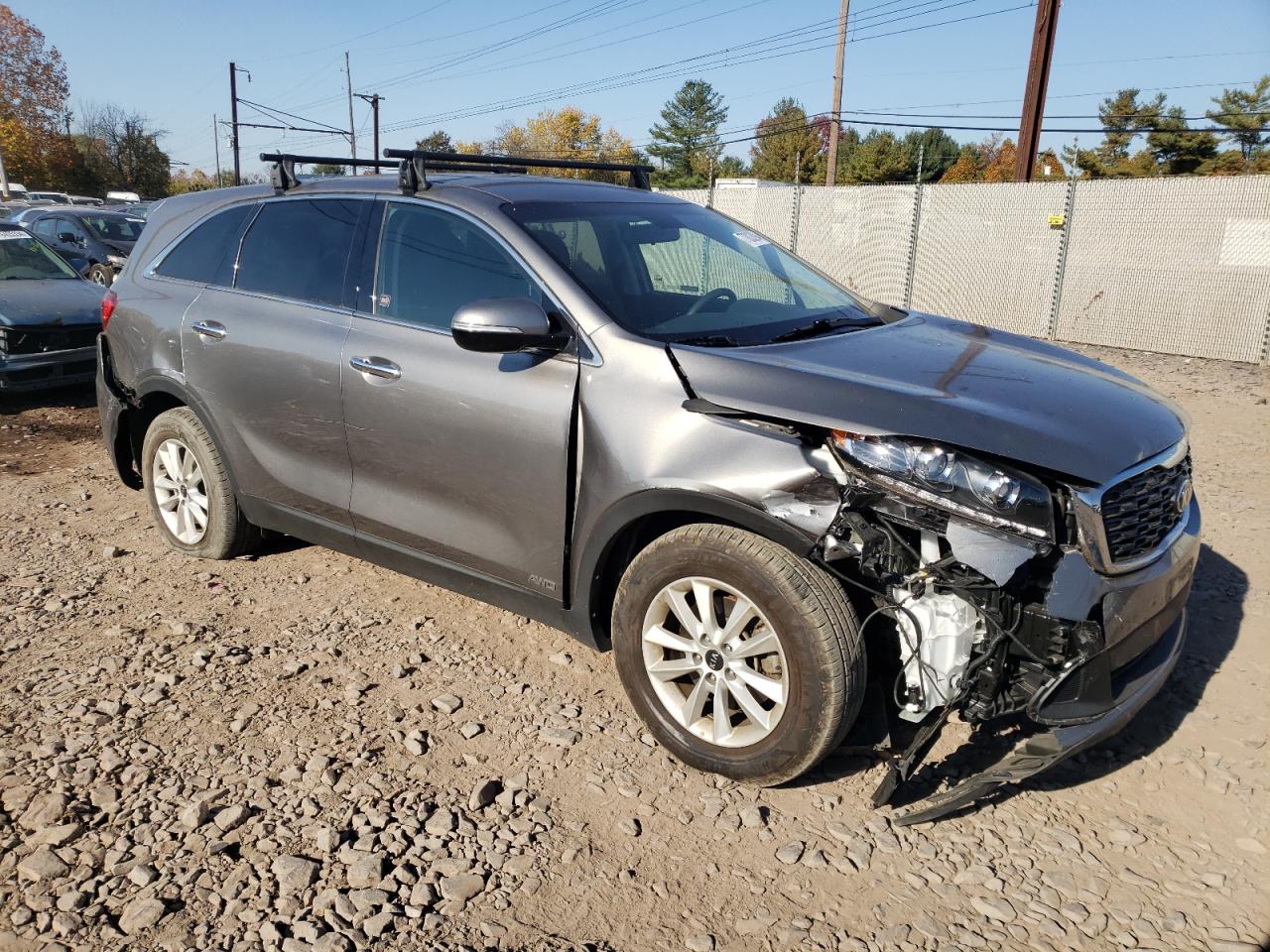 2019 KIA Sorento VIN 5XYPGDA33KG547254 Copart auction photo, front end / rear end damage thumbnail 4