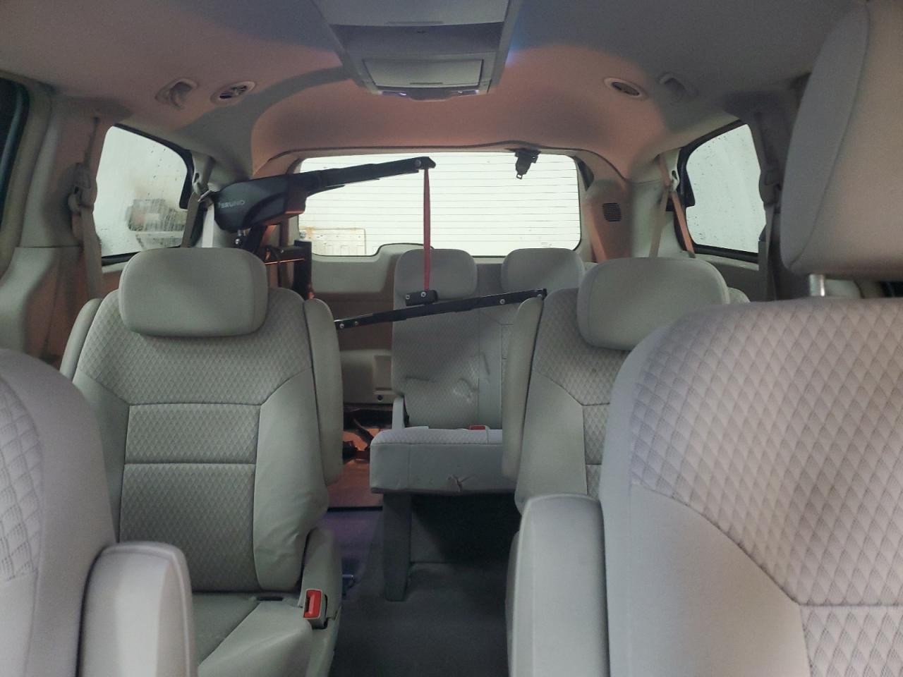 2009 Chrysler Town & Country VIN 2A8HR54139R592708 Copart auction photo, rear end / front end damage thumbnail 10
