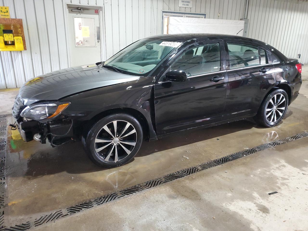 2013 Chrysler 200 VIN 1C3CCBBG8DN724090