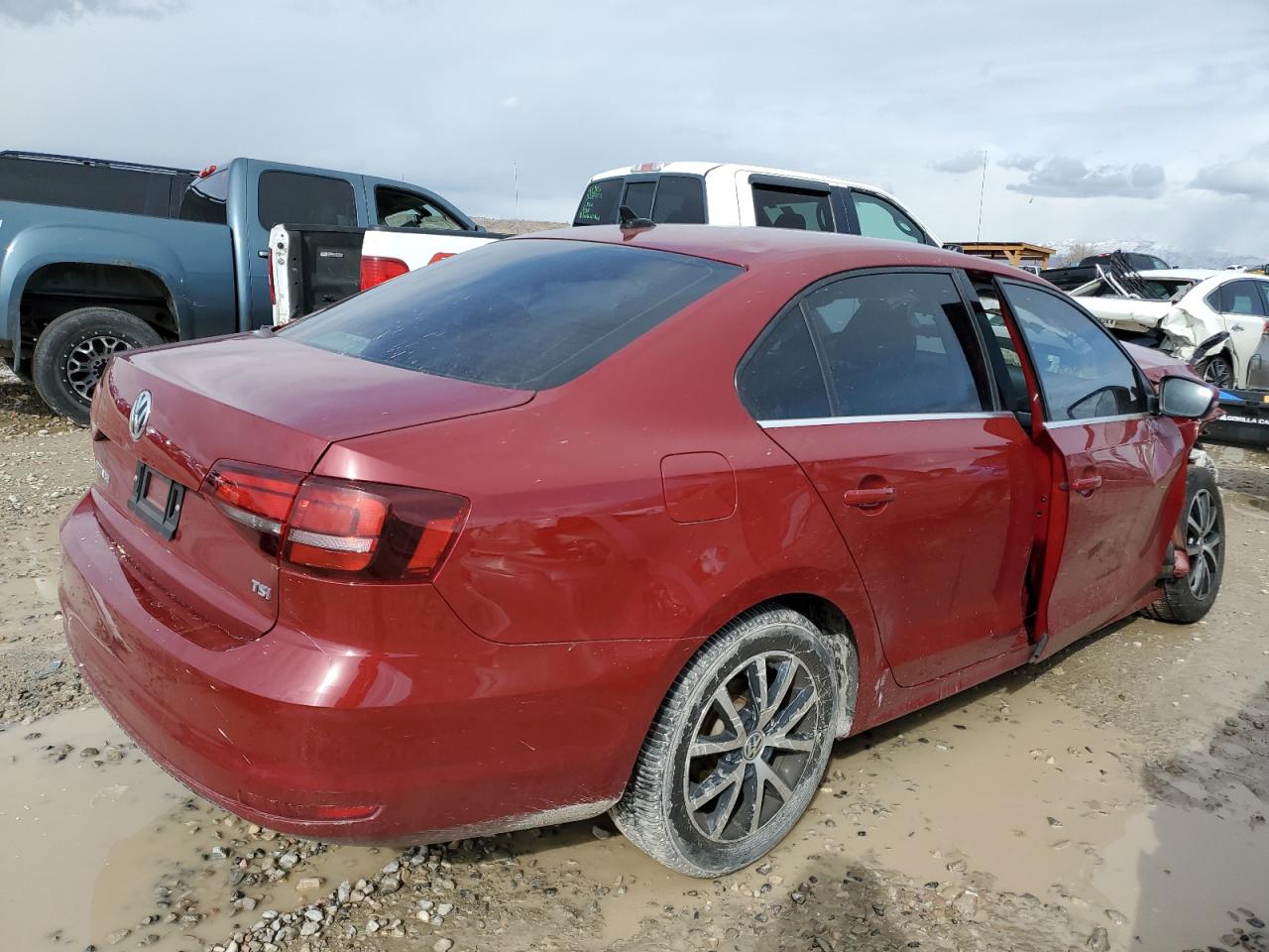 2018 Volkswagen Jetta VIN 3VWDB7AJ9JM250375 Copart auction photo, front end / side damage thumbnail 3