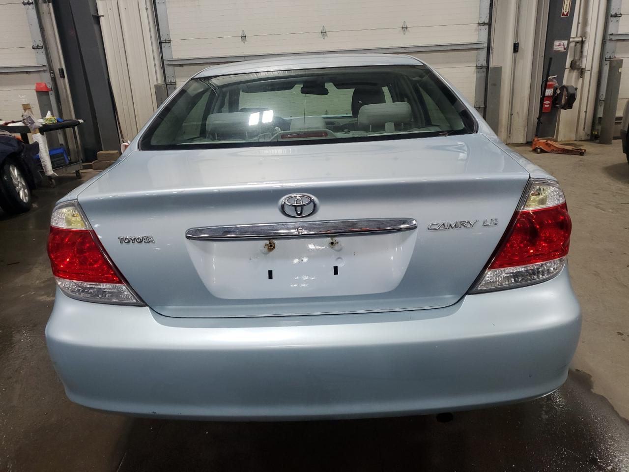 2005 Toyota Camry VIN 4T1BE32K85U536555 Copart auction photo, front end damage thumbnail 6