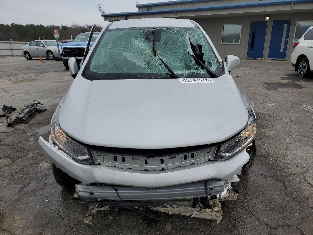 2022 Chevrolet Trax VIN KL7CJNSM2NB552163 Copart auction photo, front end / side damage thumbnail 5