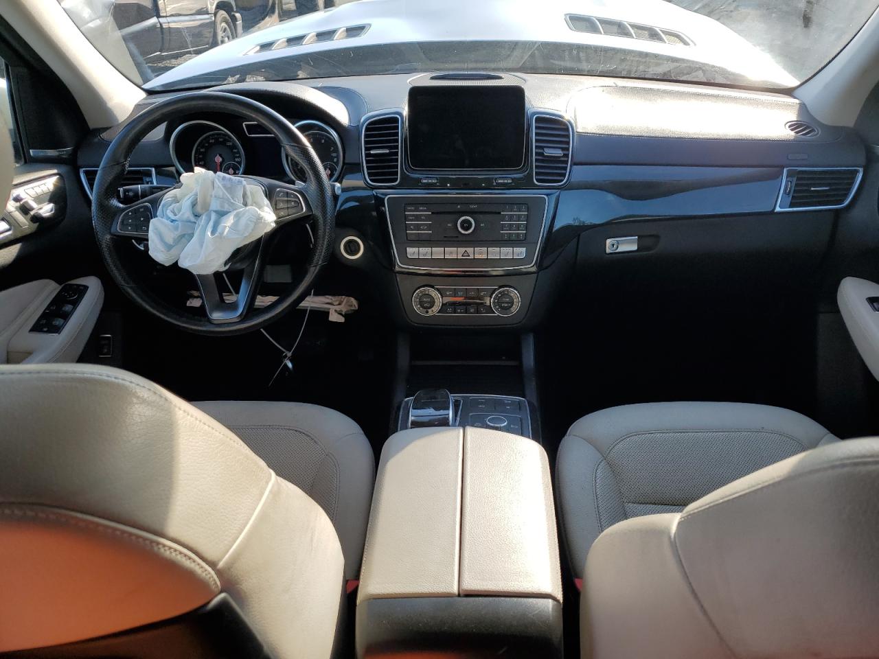 2017 Mercedes-Benz GLS-klasse VIN 4JGDF6EE2HA978055 Copart auction photo, front end damage thumbnail 8