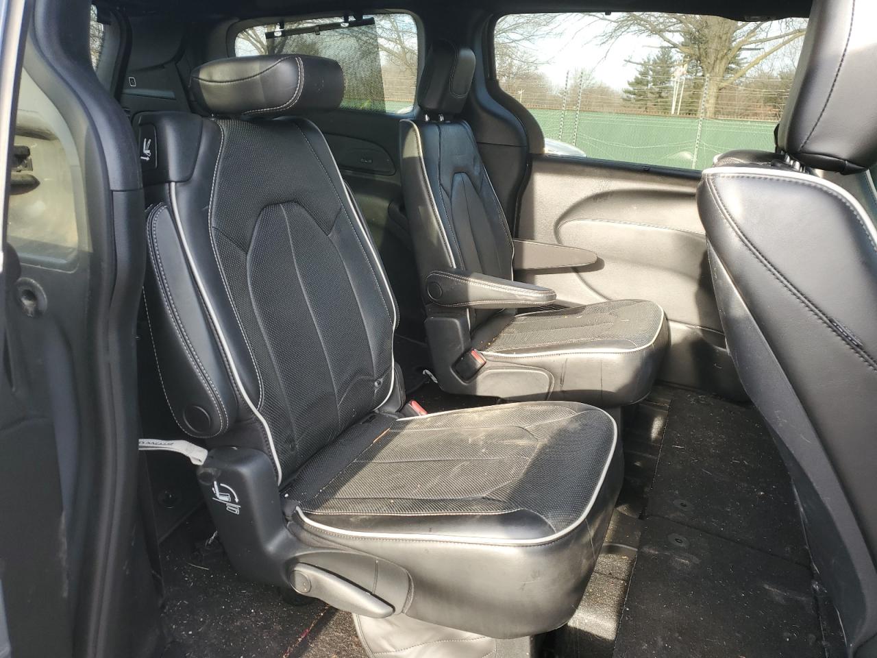 2020 Chrysler Pacifica VIN 2C4RC1GG5LR210353 Copart auction photo, all over / front end damage thumbnail 11