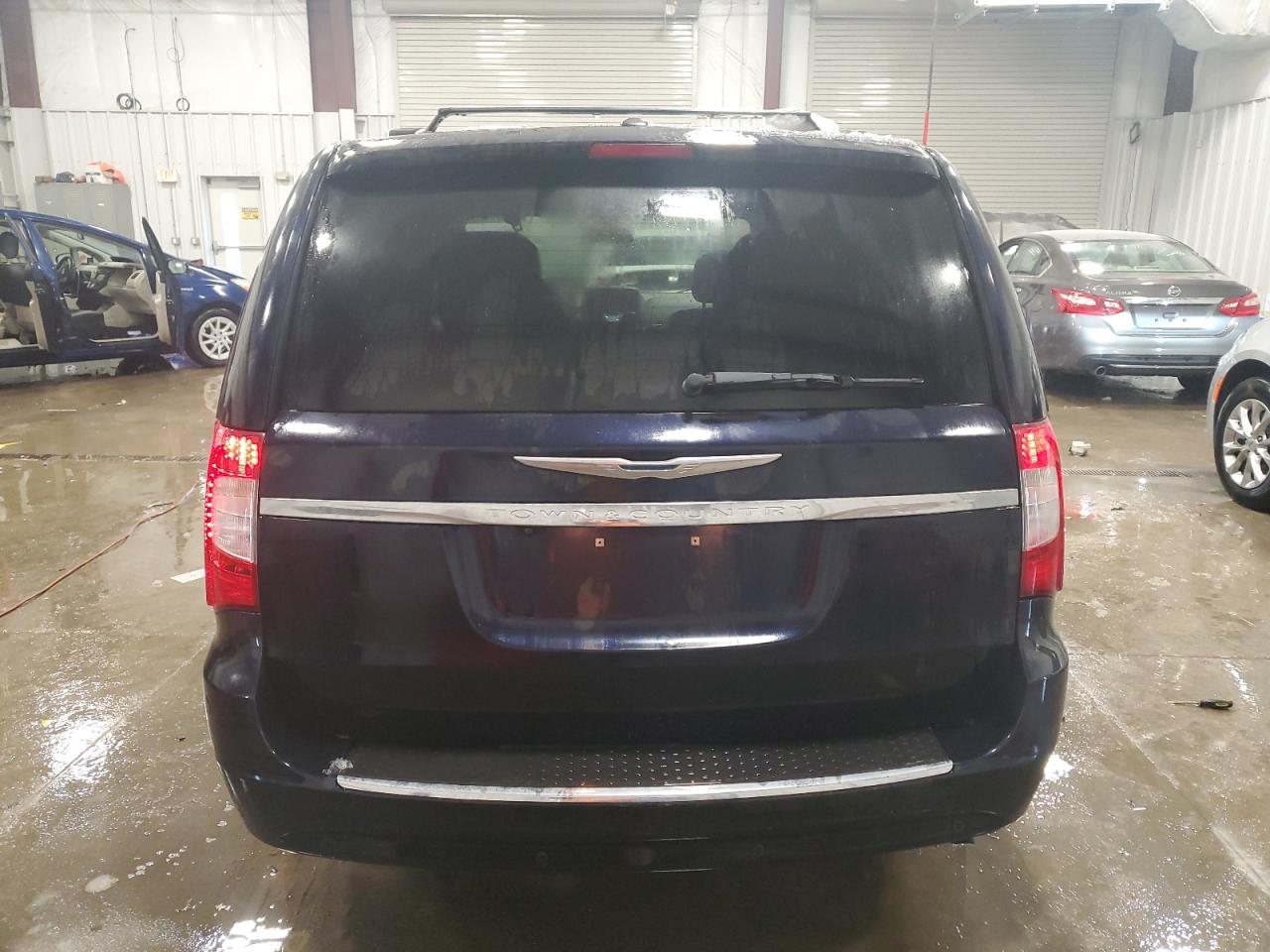 2011 Chrysler Town & Country VIN 2A4RR8DG3BR634912 Copart auction photo, front end damage thumbnail 6