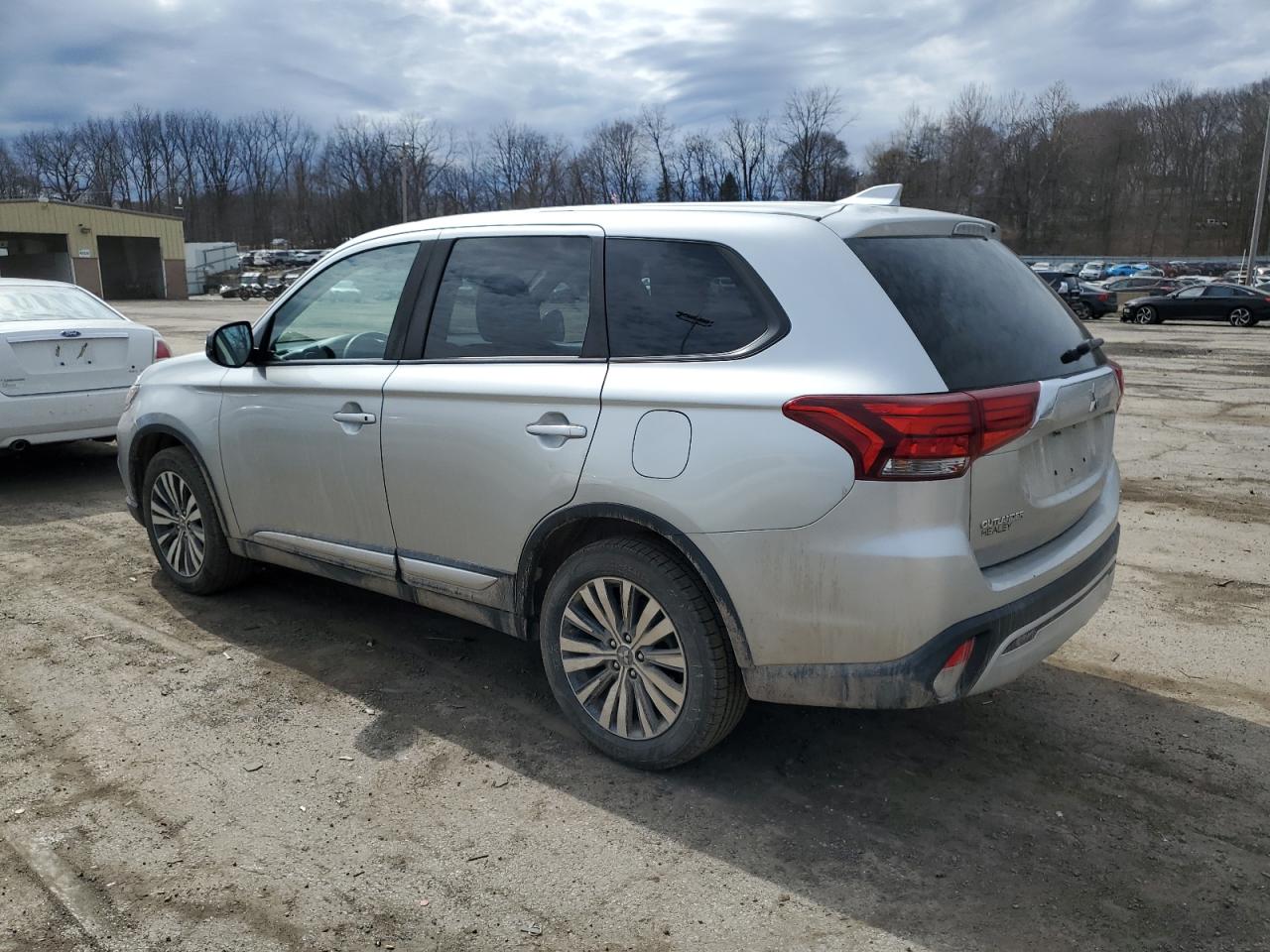 2020 Mitsubishi Outlander VIN JA4AZ3A38LZ018423 Copart auction photo, front end / minor dent/scratches damage thumbnail 2