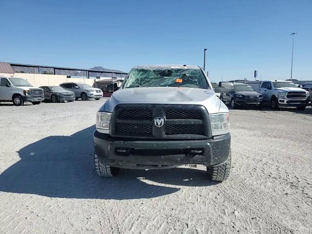 2018 RAM 2500 VIN 3C6UR5HL0JG193001 Copart auction photo, all over damage thumbnail 10