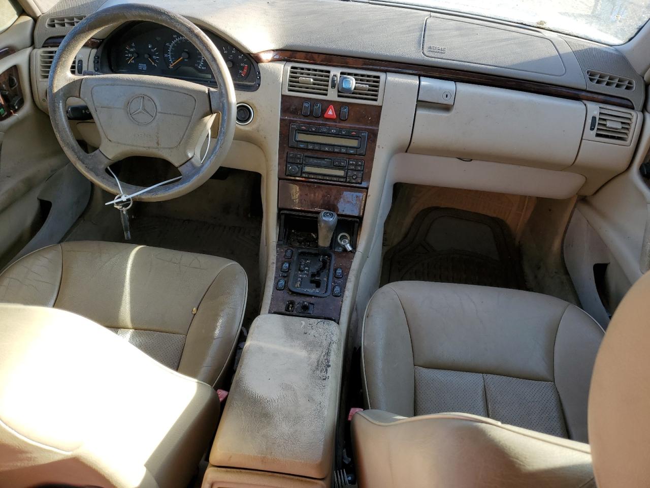 1998 Mercedes-Benz E-klasse VIN WDBJF65F1WA455380 Copart auction photo, minor dent/scratches damage thumbnail 8
