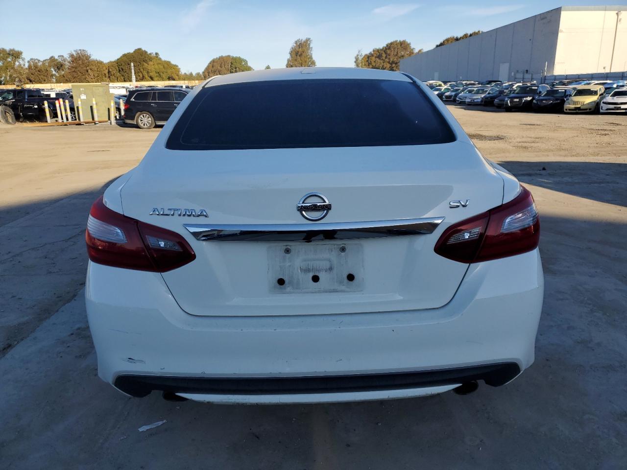 2018 Nissan Altima VIN 1N4AL3AP4JC165208 Copart auction photo, all over damage thumbnail 6