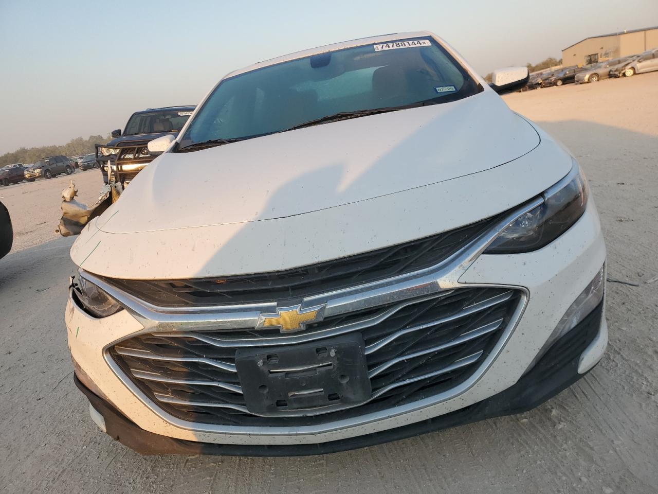 2019 Chevrolet Malibu VIN 1G1ZD5ST6KF109782 Copart auction photo, front end damage thumbnail 5