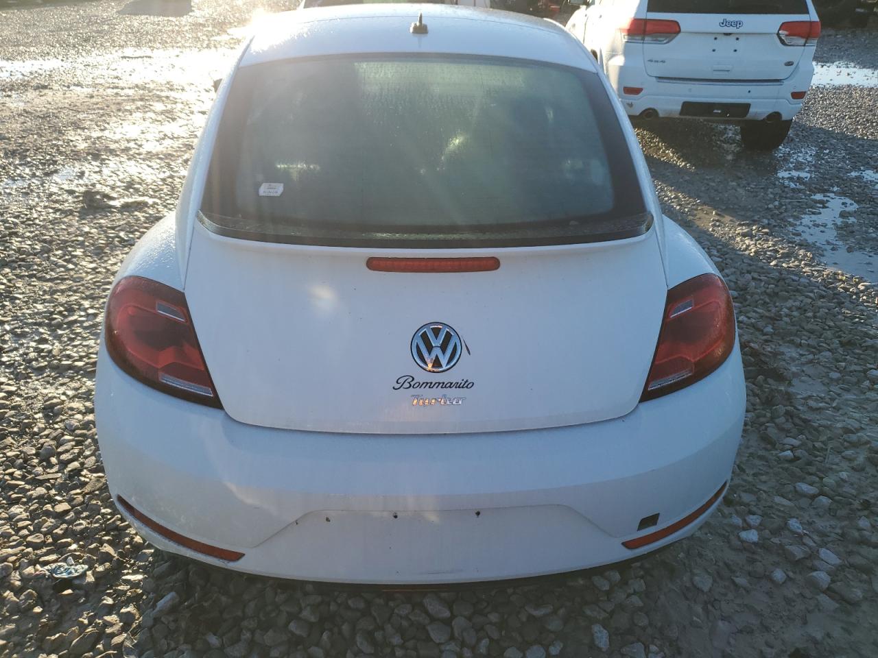 2019 Volkswagen Beetle VIN 3VWFD7AT7KM706430 Copart auction photo, front end damage thumbnail 6