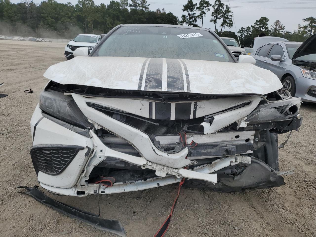 2022 Toyota Camry VIN 4T1G11AKXNU638690 Copart auction photo, front end / side damage thumbnail 5