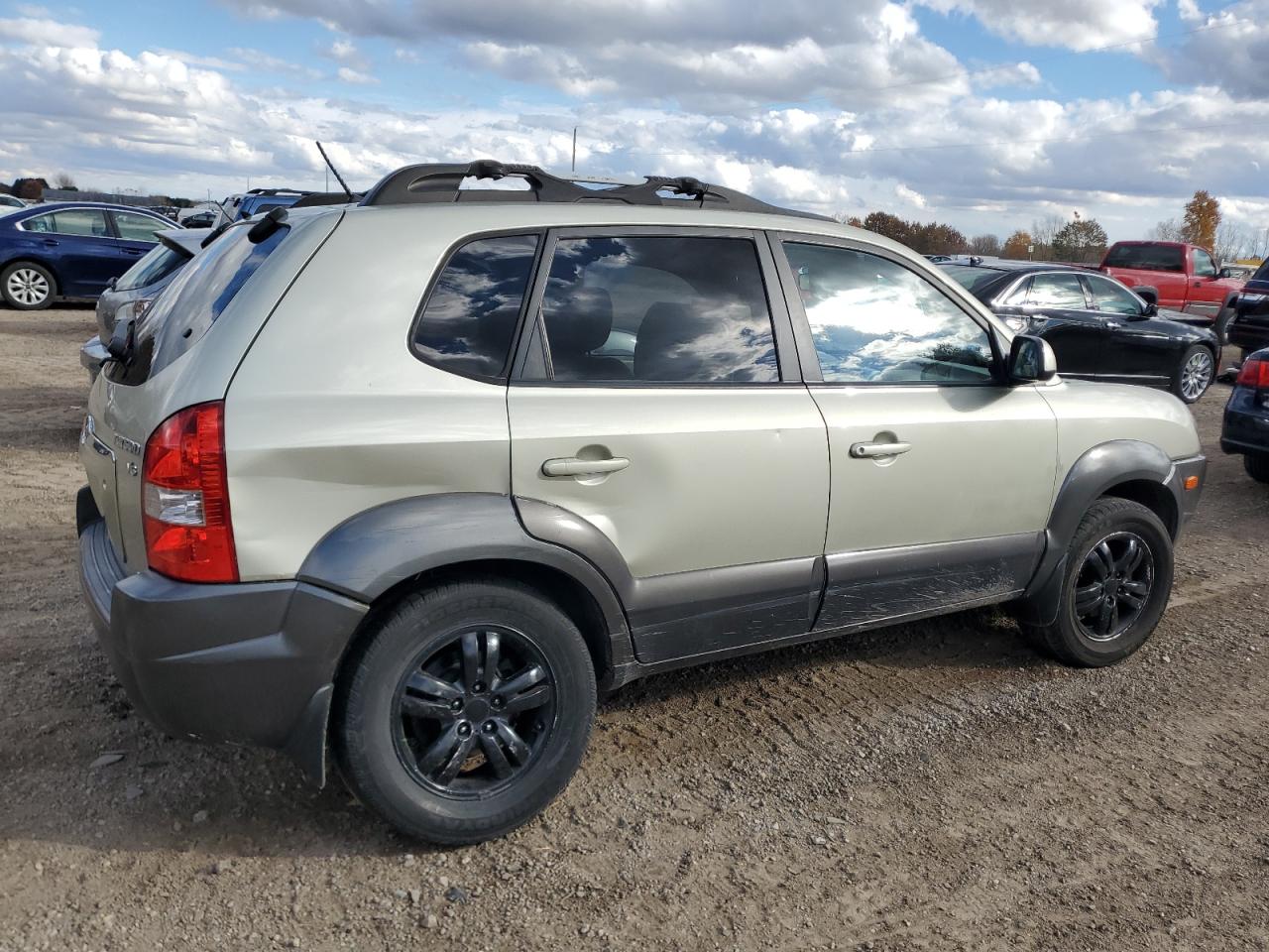 2006 Hyundai Tucson VIN KM8JN72D56U370632 Copart auction photo, side / minor dent/scratches damage thumbnail 3