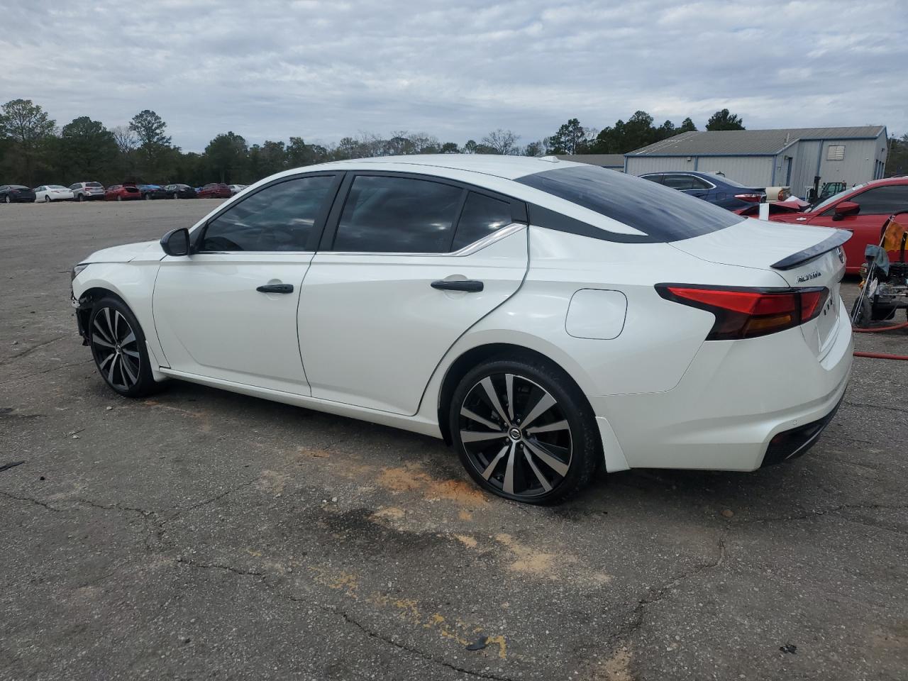 2020 Nissan Altima VIN 1N4BL4CV2LC257636 Copart auction photo, front end / undercarriage damage thumbnail 2