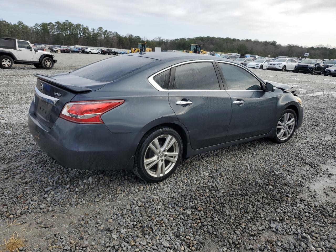 2013 Nissan Altima VIN 1N4BL3AP7DN468223 Copart auction photo, front end / minor dent/scratches damage thumbnail 3