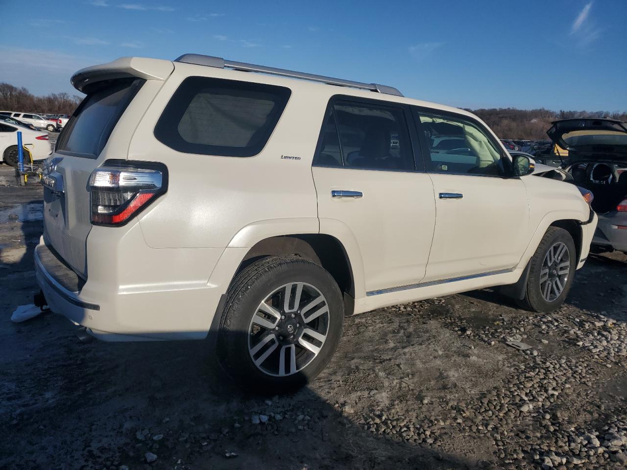 2018 Toyota 4Runner VIN JTEBU5JR2J5484731 Copart auction photo, front end damage thumbnail 3