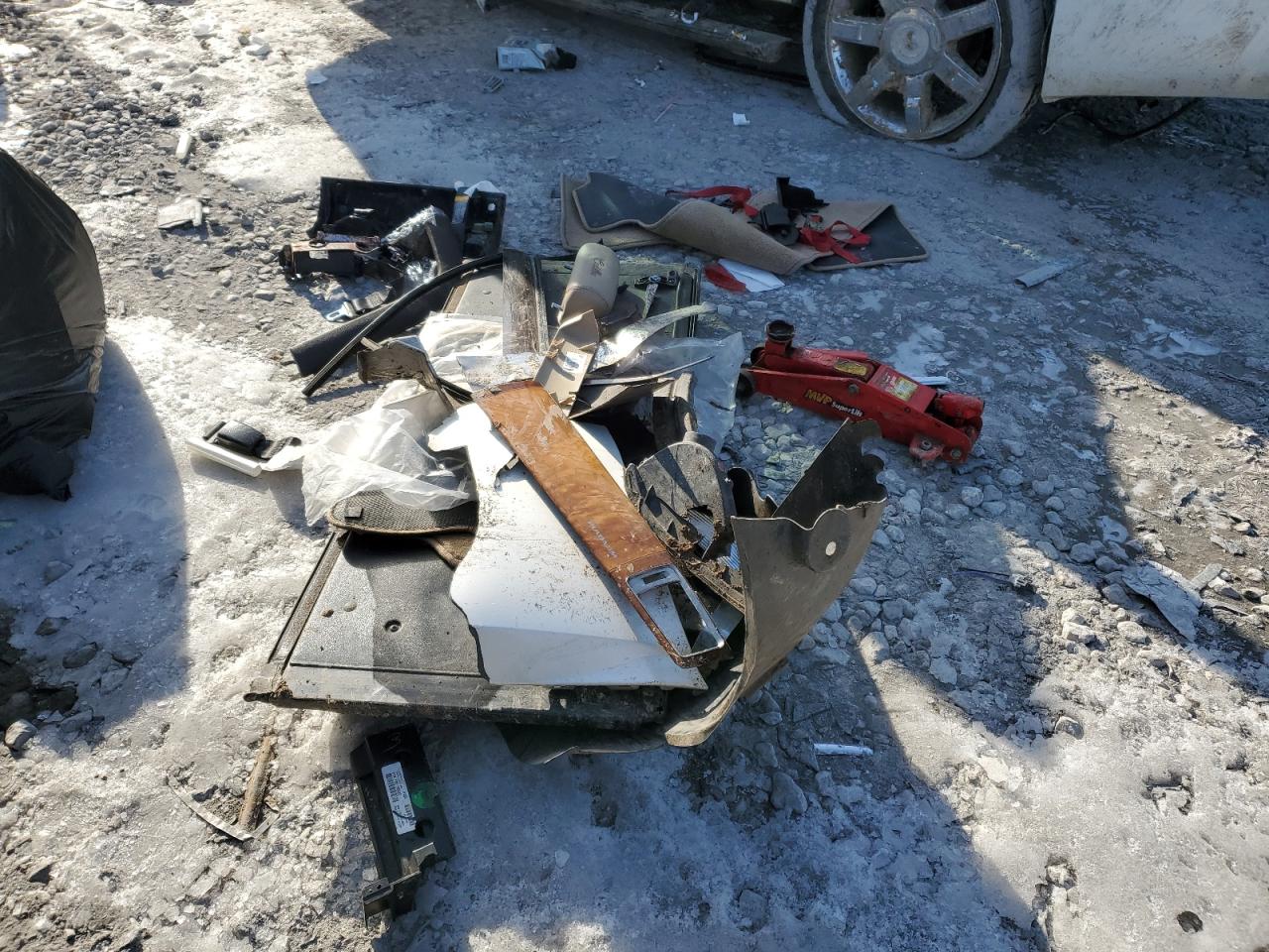 2012 Cadillac Escalade VIN 3GYT4NEF3CG130389 Copart auction photo, rollover / front end damage thumbnail 12