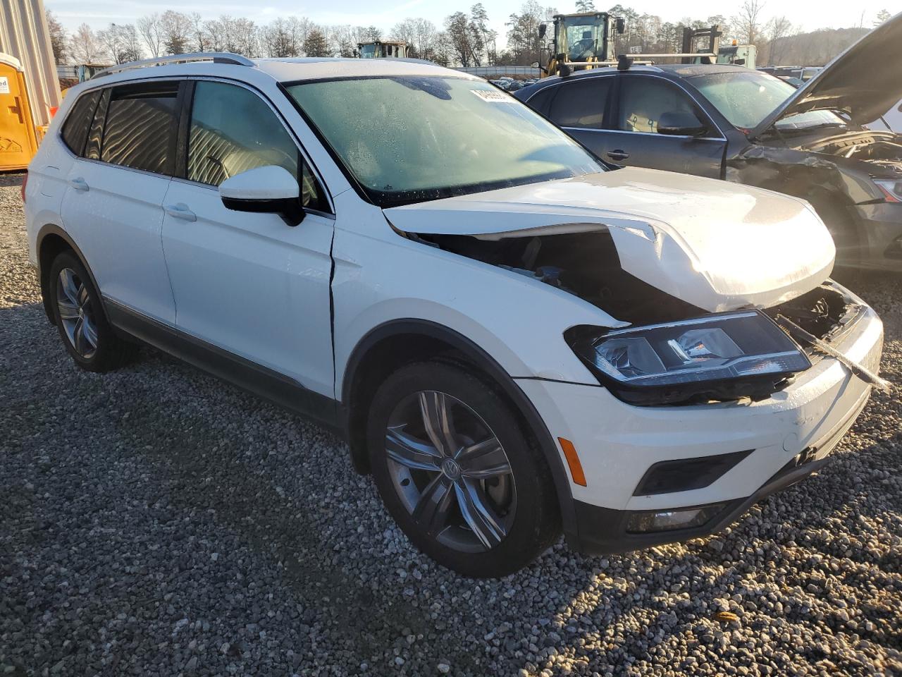 2020 Volkswagen Tiguan VIN 3VV2B7AX8LM120042 Copart auction photo, front end damage thumbnail 4