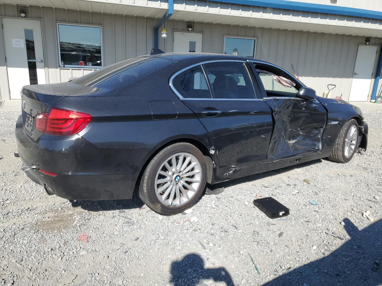2011 BMW 5er VIN WBAFU7C5XBC771725 Copart auction photo, all over / minor dent/scratches damage thumbnail 3