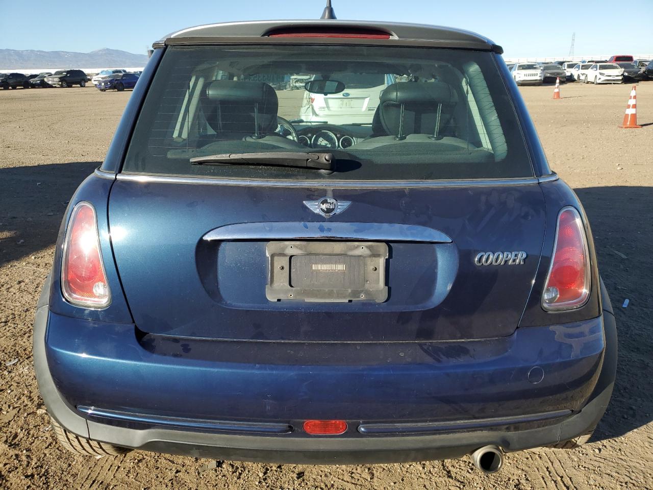 2006 MINI Cooper VIN WMWRC33556TJ74688 Copart auction photo, front end / side damage thumbnail 6