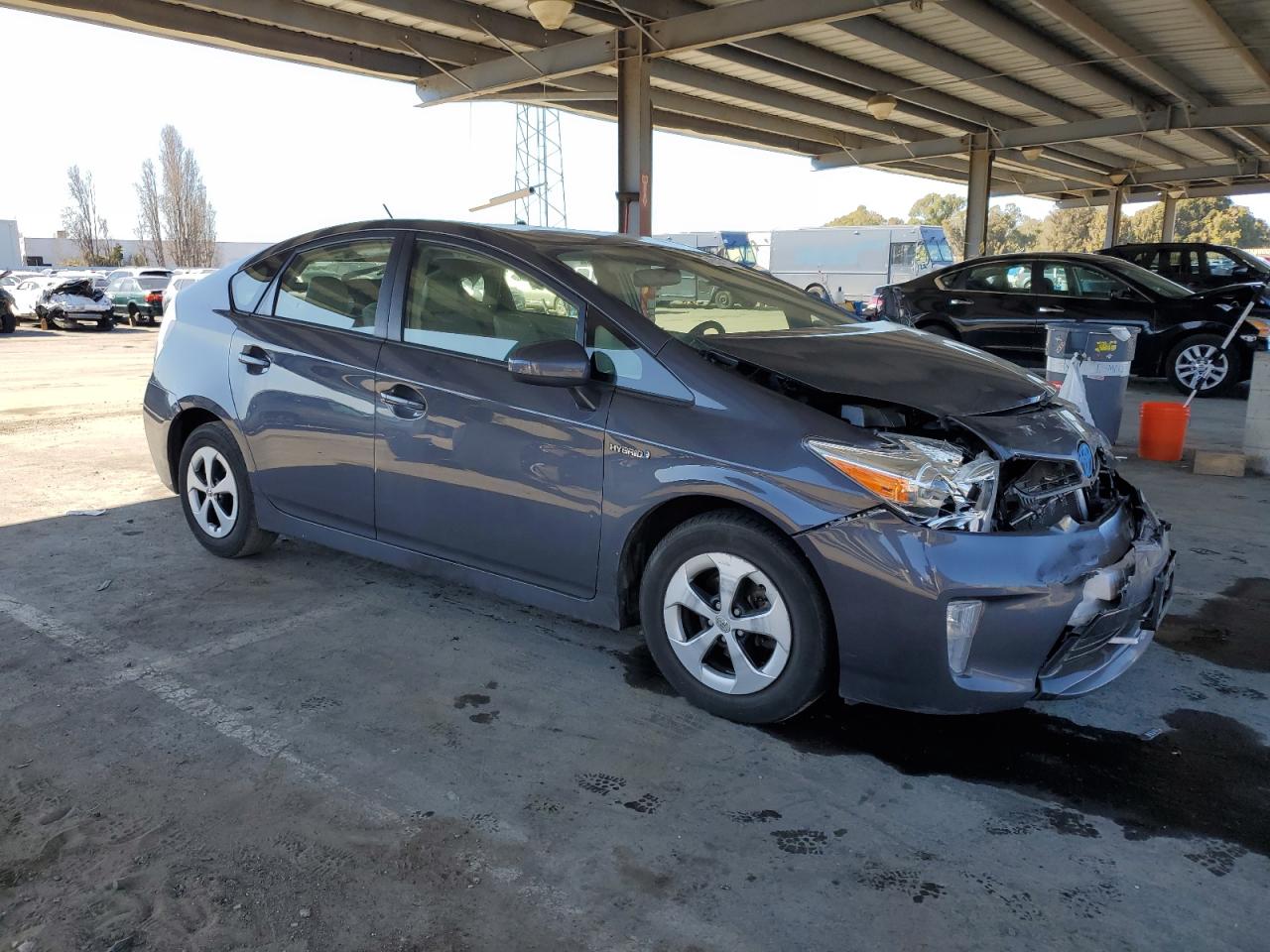 2015 Toyota Prius VIN JTDKN3DU6F1985755 Copart auction photo, front end damage thumbnail 4