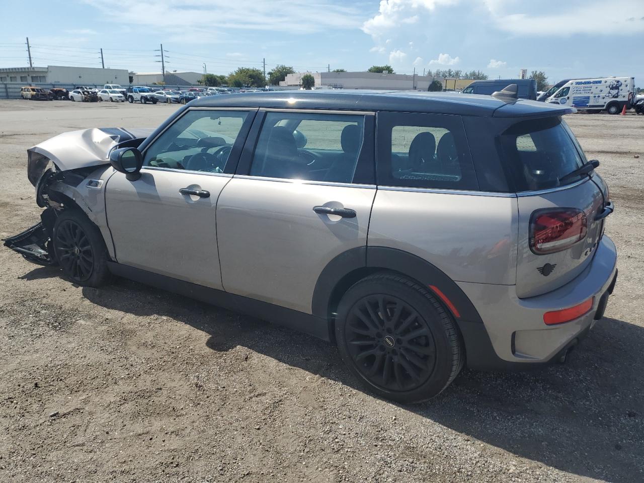 2022 MINI Cooper VIN WMWLV7C00N2P88497 Copart auction photo, front end / side damage thumbnail 2