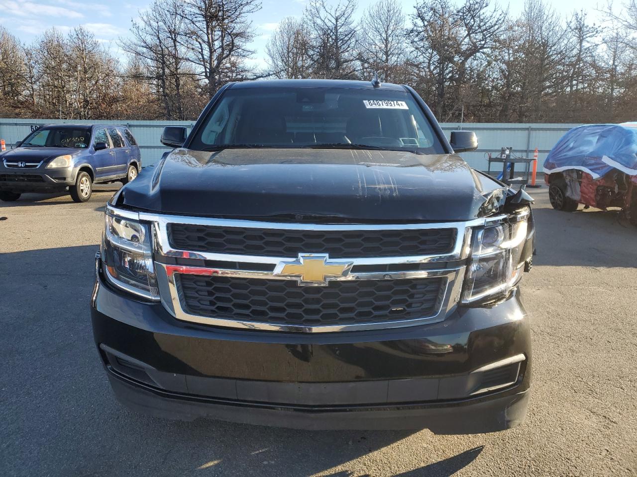 2019 Chevrolet Suburban VIN 1GNSKHKC3KR207917 Copart auction photo, front end / minor dent/scratches damage thumbnail 5
