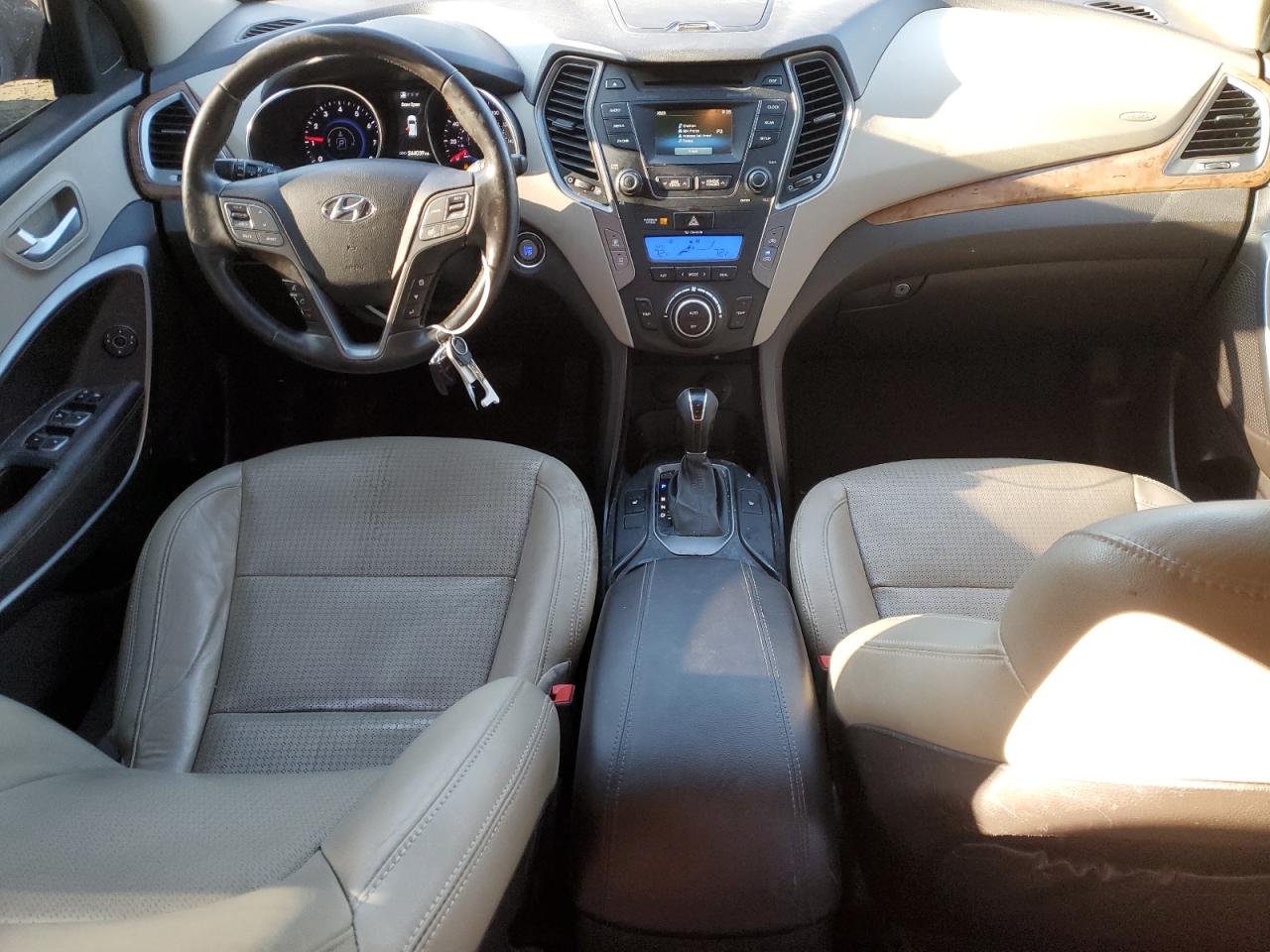 2014 Hyundai Santa Fe VIN 5XYZU3LB9EG138941 Copart auction photo, front end / minor dent/scratches damage thumbnail 8