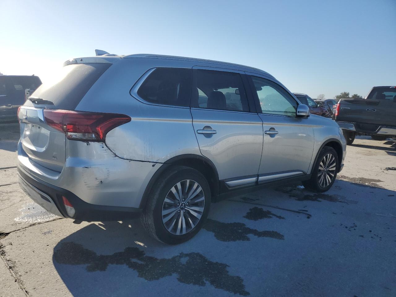 2020 Mitsubishi Outlander VIN JA4AZ3A39LZ043105 Copart auction photo, all over damage thumbnail 3