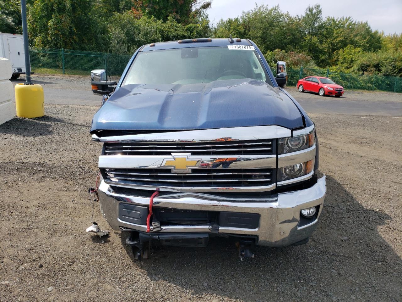 2016 Chevrolet Silverado VIN 1GC2KWEGXGZ195624 Copart auction photo, front end / minor dent/scratches damage thumbnail 5