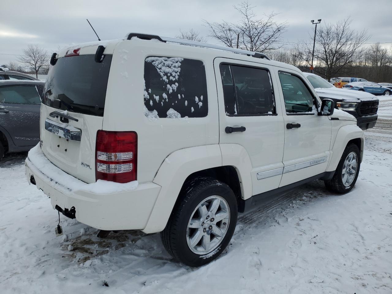 2008 Jeep Liberty (North America) VIN 1J8GN58K78W186575 Copart auction photo, rear end damage thumbnail 3
