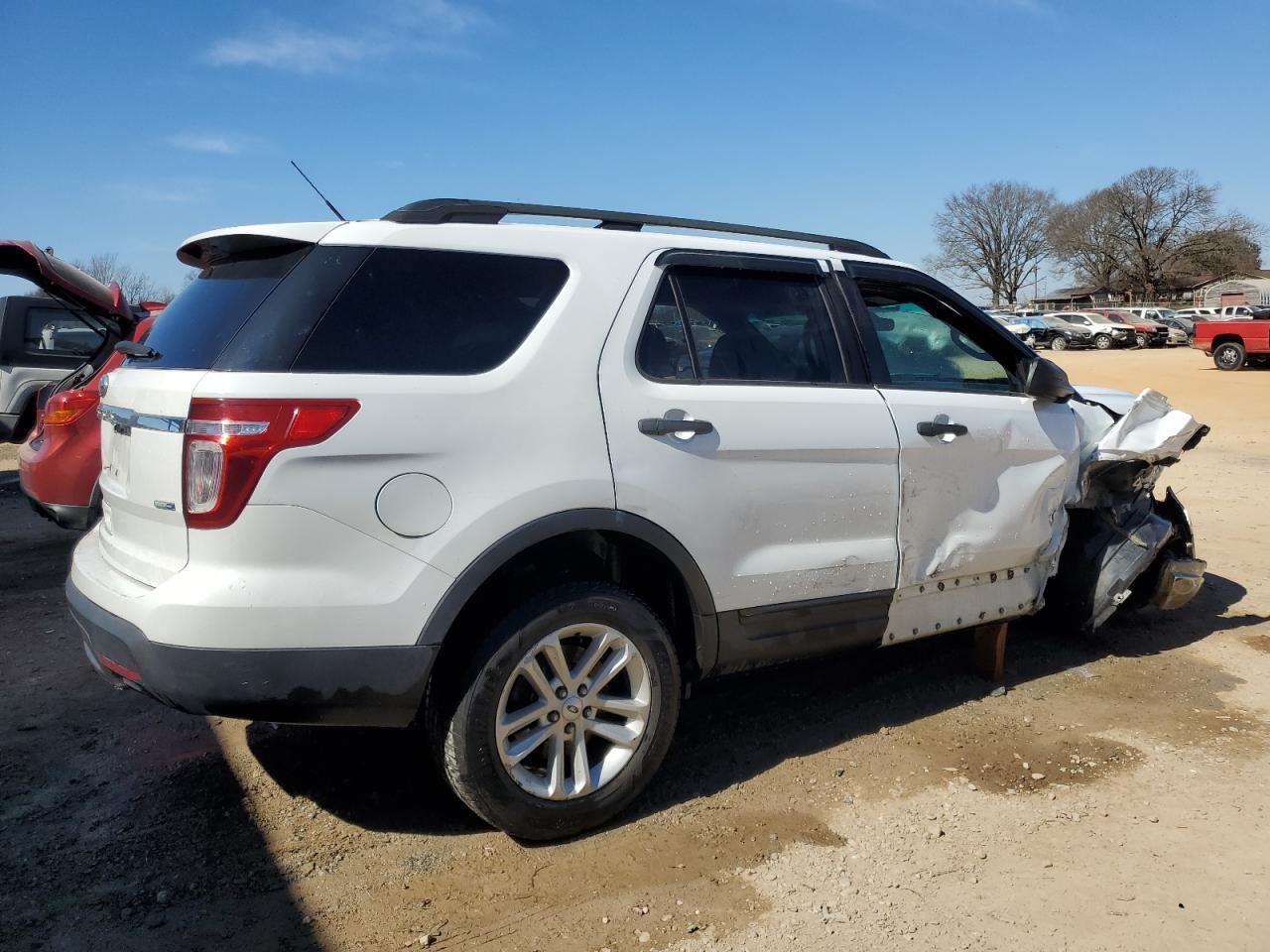 2015 Ford Explorer VIN 1FM5K8B88FGB75559 Copart auction photo, front end / side damage thumbnail 3
