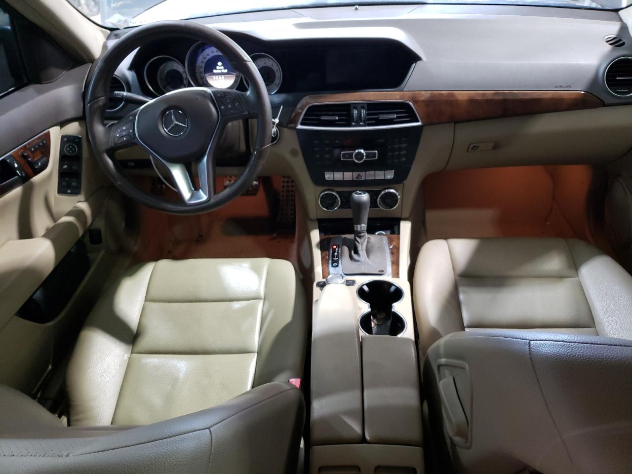 2012 Mercedes-Benz C-klasse VIN WDDGF8BB1CF920852 Copart auction photo, mechanical / minor dent/scratches damage thumbnail 8