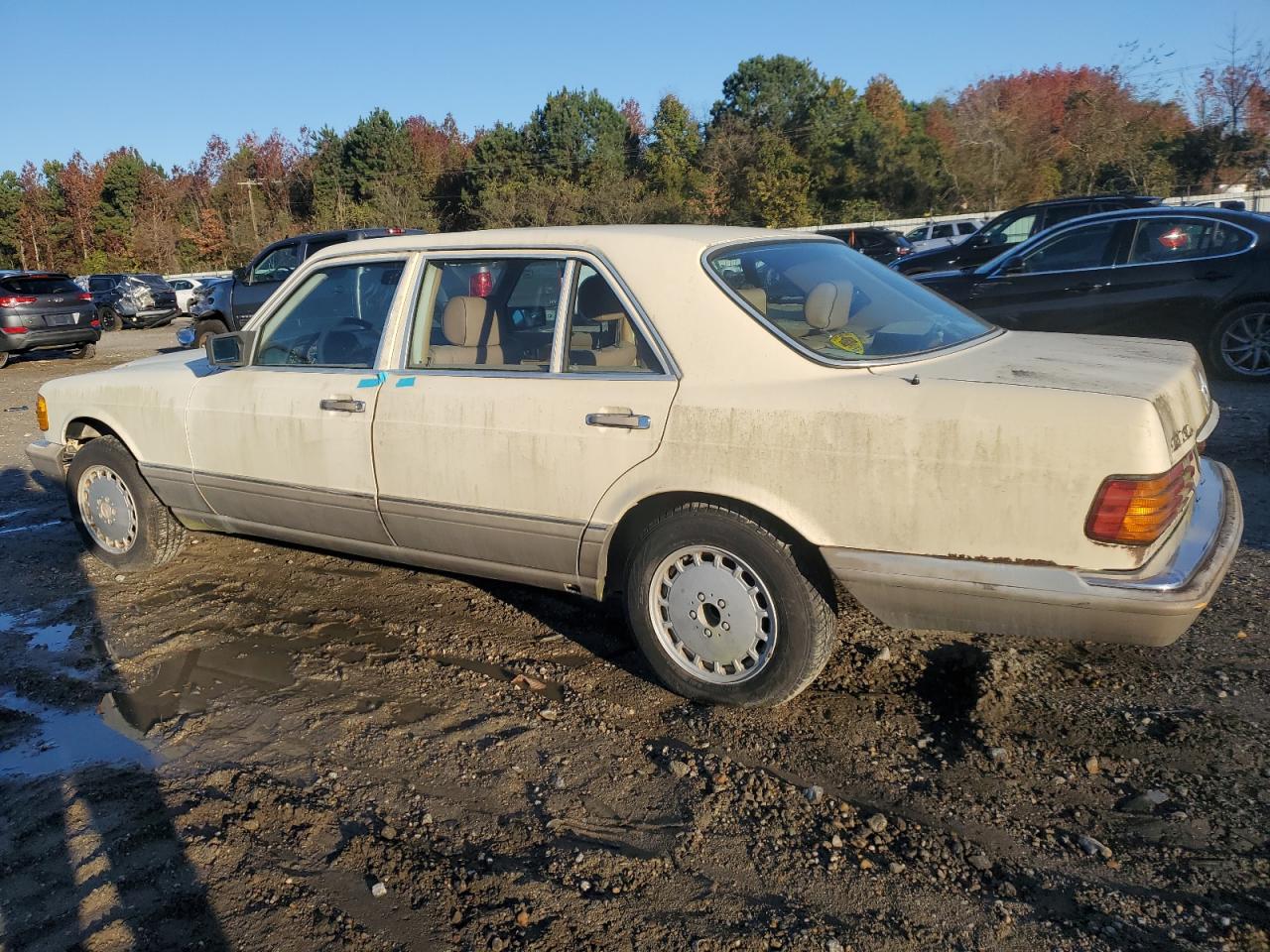 1986 Mercedes-Benz S-klasse VIN WDBCA35D3GA200123 Copart auction photo, vandalism / minor dent/scratches damage thumbnail 2