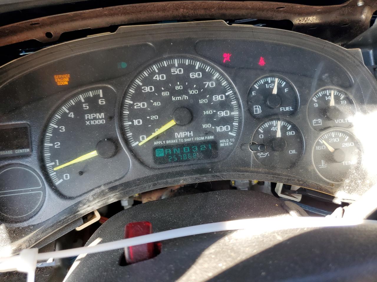 2000 GMC Sierra VIN 1GTEC14W2YZ222595 Copart auction photo, front end damage thumbnail 9